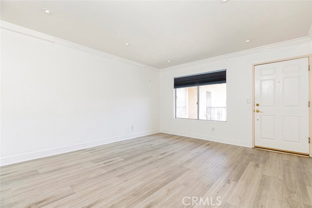 7035 Woodley Avenue, 216 photo 5