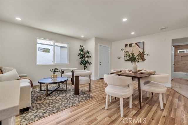 123 W 56th Street, Los Angeles CA: https://media.crmls.org/medias/19a51c1c-e8da-4304-95f4-38fba8a3b48a.jpg