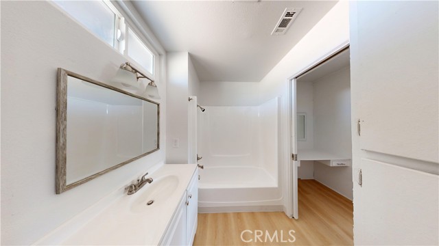 15722 Sago Road, Apple Valley CA: https://media.crmls.org/medias/19a549cd-a77b-4493-80f9-30e354718829.jpg