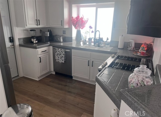 41172 Geranio Circle, Murrieta CA: https://media.crmls.org/medias/19a58f1d-cd18-4514-abf7-5f656487c405.jpg