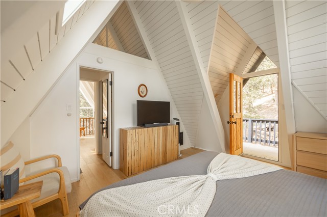 Detail Gallery Image 25 of 48 For 399 Rainier Rd, Lake Arrowhead,  CA 92352 - 3 Beds | 3 Baths