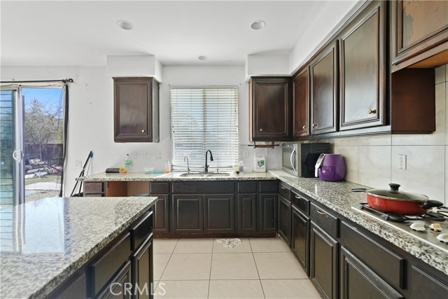 Detail Gallery Image 11 of 51 For 28385 Crispin, Moreno Valley,  CA 92555 - 6 Beds | 3/1 Baths