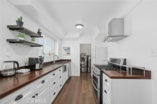 Detail Gallery Image 10 of 26 For 8319 S Van Ness, Inglewood,  CA 90305 - 3 Beds | 2 Baths