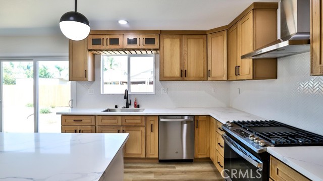 Detail Gallery Image 9 of 28 For 247 S Date St, Anaheim,  CA 92805 - 4 Beds | 2 Baths