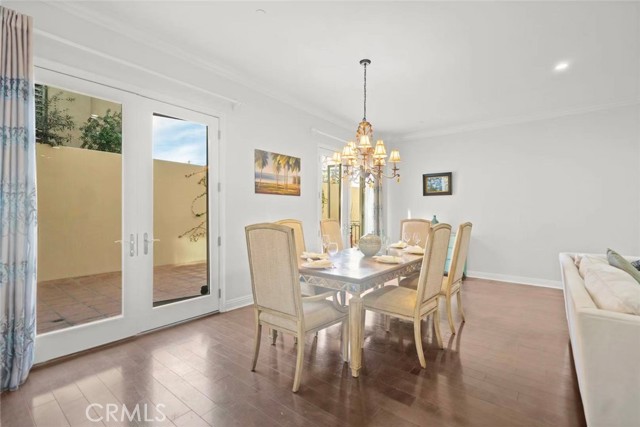 Detail Gallery Image 8 of 25 For 143 N Arnaz Dr #102,  Beverly Hills,  CA 90211 - 3 Beds | 2/1 Baths