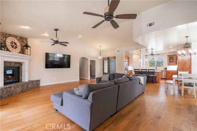 Detail Gallery Image 9 of 56 For 3645 Delaney Pl, Paso Robles,  CA 93446 - 4 Beds | 2 Baths