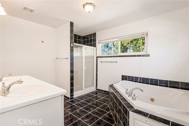 Detail Gallery Image 23 of 55 For 14105 Calle Privada, Red Bluff,  CA 96080 - 4 Beds | 2/1 Baths