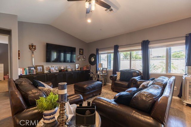 24802 Sandy Trail Place, Menifee CA: https://media.crmls.org/medias/19abdfb7-5970-4620-abc9-ac6331bcba52.jpg
