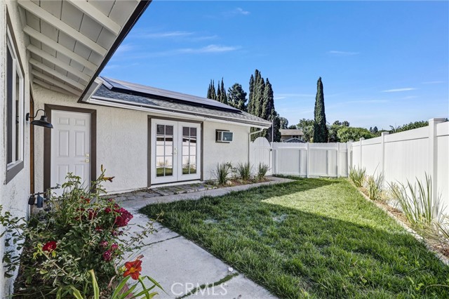 23881 Gates Street, Lake Forest CA: https://media.crmls.org/medias/19ac58c2-09e6-4178-9a36-c81ea96be623.jpg