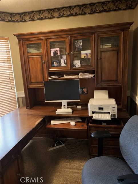 Detail Gallery Image 6 of 16 For 12755 Cardinal Ct, Victorville,  CA 92392 - 5 Beds | 2 Baths