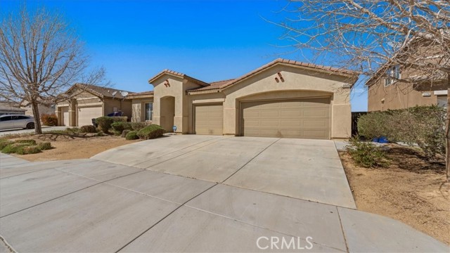 Detail Gallery Image 2 of 22 For 11768 Tiffany, Victorville,  CA 92392 - 3 Beds | 2 Baths