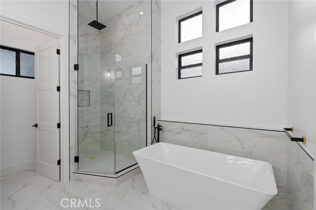 Detail Gallery Image 28 of 44 For 110 S Irena Ave #B,  Redondo Beach,  CA 90277 - 3 Beds | 4/1 Baths