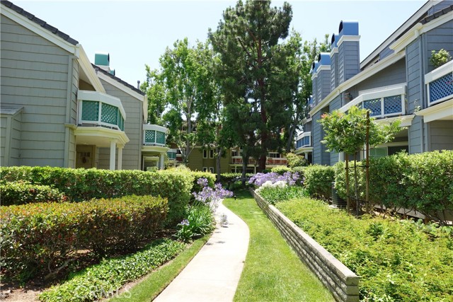 7262 Yellowtail Dr, Huntington Beach CA: https://media.crmls.org/medias/19adeb1c-dc91-4151-acd4-f82342b014f6.jpg