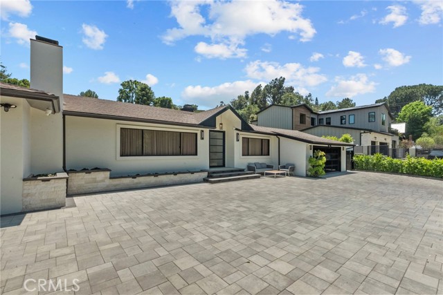 16810 Adlon Road, Encino CA: https://media.crmls.org/medias/19adf898-85df-47c9-ad11-39a3a07913c8.jpg