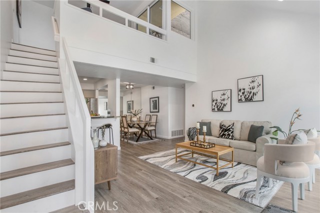 25712 Le Parc, Lake Forest CA: https://media.crmls.org/medias/19ae842b-b428-43eb-a566-f0d27097315d.jpg