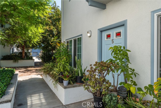 Detail Gallery Image 2 of 32 For 42 N Michigan Ave #5,  Pasadena,  CA 91106 - 3 Beds | 2/1 Baths