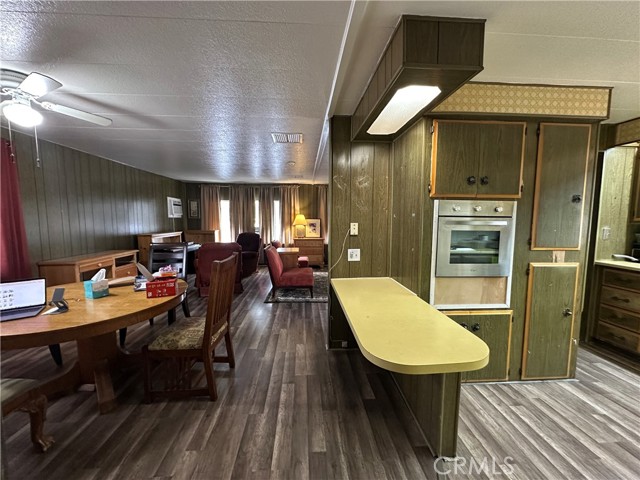 332 N LYON Avenue, Hemet CA: https://media.crmls.org/medias/19af4cd6-0ff3-4273-8b56-212c77c8202b.jpg