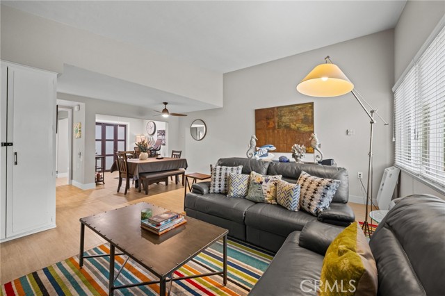 705 Avenida Sevilla, Laguna Woods CA: https://media.crmls.org/medias/19af731c-55a1-4da0-8db1-e539a2847769.jpg
