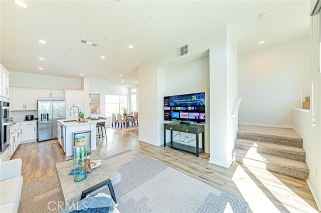 Detail Gallery Image 20 of 43 For 215 Merit, Irvine,  CA 92618 - 2 Beds | 2/1 Baths