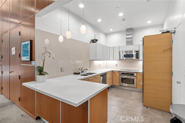 Detail Gallery Image 16 of 23 For 801 S Grand #1611,  Los Angeles,  CA 90017 - 2 Beds | 2 Baths