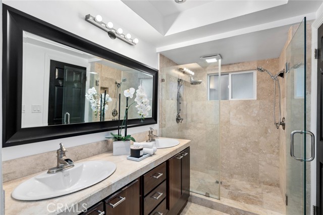 10255 Overhill Drive, Santa Ana CA: https://media.crmls.org/medias/19b0aa08-e0ec-45ff-9532-aeb060a28293.jpg