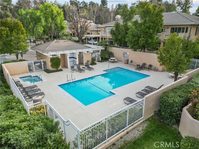 Detail Gallery Image 19 of 32 For 24013 Arroyo Park #42,  Valencia,  CA 91355 - 2 Beds | 2 Baths