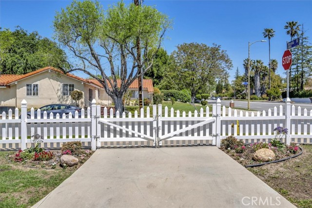 18500 Celtic Street, Porter Ranch CA: https://media.crmls.org/medias/19b2f640-637a-4b2c-b317-aa038a098392.jpg