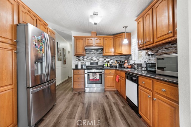 Detail Gallery Image 13 of 45 For 5700 Carbon Canyon #84,  Brea,  CA 92823 - 3 Beds | 2 Baths