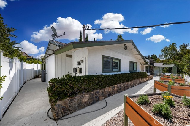 Detail Gallery Image 6 of 71 For 1627 Halsey, Redlands,  CA 92373 - 5 Beds | 3/1 Baths