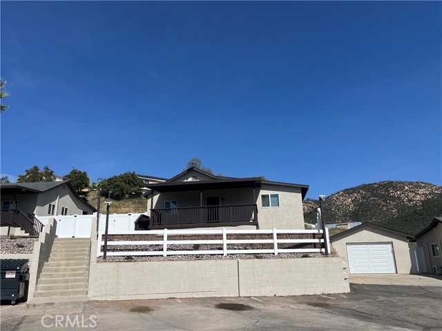 9335 Chimney Rock Lane, El Cajon CA: https://media.crmls.org/medias/19b407b1-575f-4d17-9128-4e6b5ca1989d.jpg
