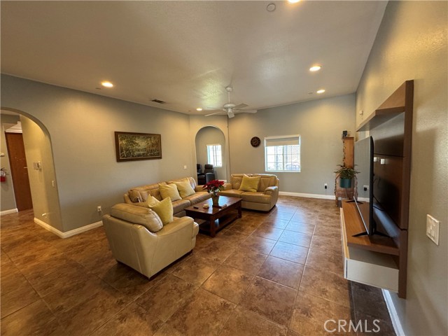Detail Gallery Image 18 of 19 For 699 Winners Cir, San Jacinto,  CA 92582 - 5 Beds | 2 Baths