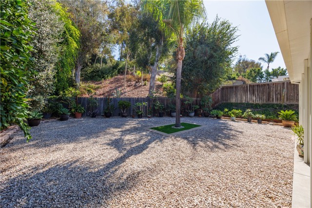 Detail Gallery Image 25 of 25 For 22542 via Santiago, Mission Viejo,  CA 92691 - 4 Beds | 2/1 Baths