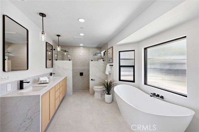 820 Calle Mendoza, San Clemente CA: https://media.crmls.org/medias/19b4b4ad-c2da-4f3d-be00-6efcbeffbaeb.jpg