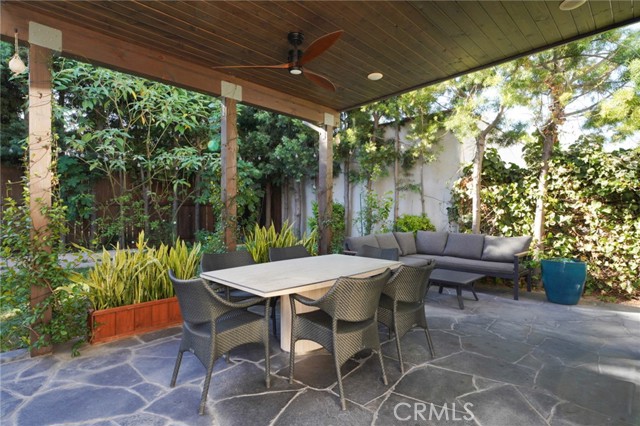 Detail Gallery Image 29 of 39 For 1949 N Catalina Street, –,  CA 90027 - 6 Beds | 5 Baths