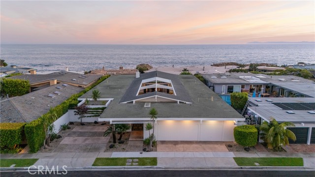 Detail Gallery Image 1 of 1 For 4633 Camden Dr, Corona Del Mar,  CA 92625 - 4 Beds | 5 Baths