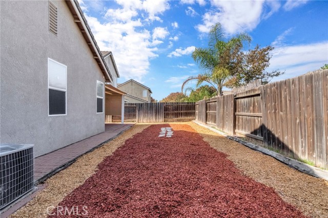 Detail Gallery Image 32 of 34 For 1049 Stanford, Madera,  CA 93637 - 3 Beds | 2 Baths