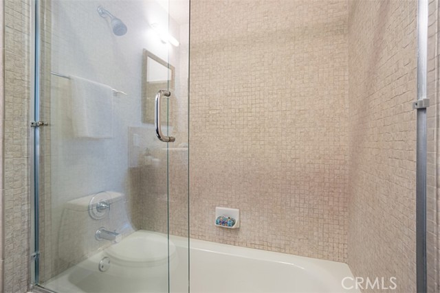 Detail Gallery Image 29 of 32 For 655 S Hope St #1508,  Los Angeles,  CA 90017 - 1 Beds | 1 Baths