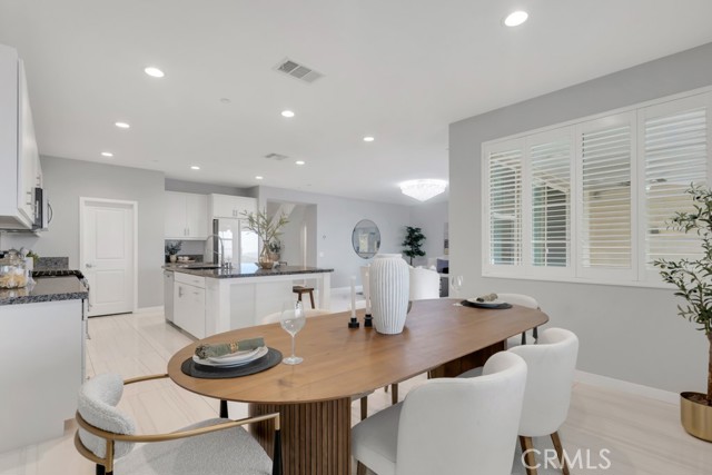 Image 15 of 62 For 18348 Cachet