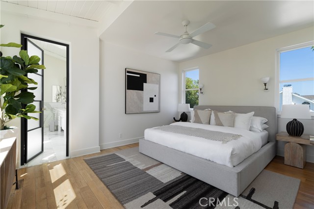 2217 Laurel Place, Newport Beach CA: https://media.crmls.org/medias/19b73af9-8777-4d60-b919-b9ce7df54cad.jpg