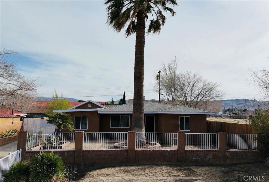 1626 E Avenue Q13