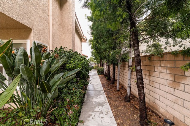 Image 46 of 54 For 16727 Lake Knoll