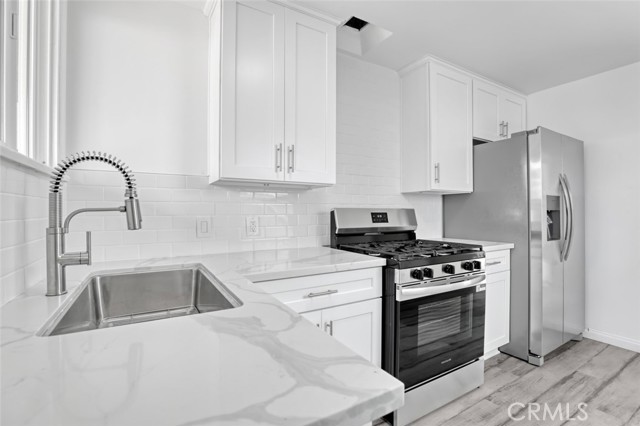 Detail Gallery Image 7 of 51 For 221 Avenida Monterey, San Clemente,  CA 92672 - 5 Beds | 4/1 Baths