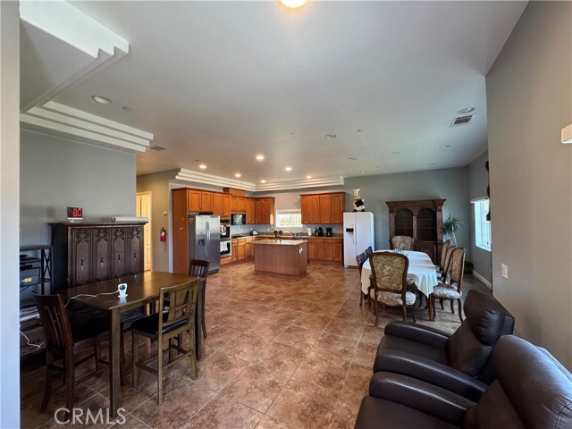 Detail Gallery Image 10 of 19 For 699 Winners Cir, San Jacinto,  CA 92582 - 5 Beds | 2 Baths