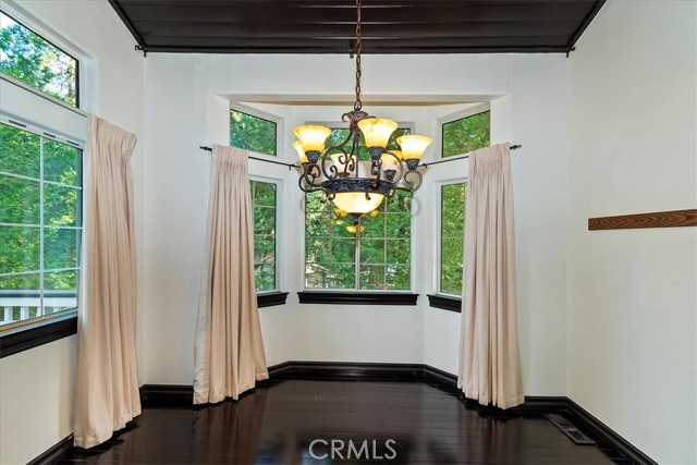 Detail Gallery Image 14 of 42 For 24048 Altdorf, Crestline,  CA 92325 - 3 Beds | 3/1 Baths