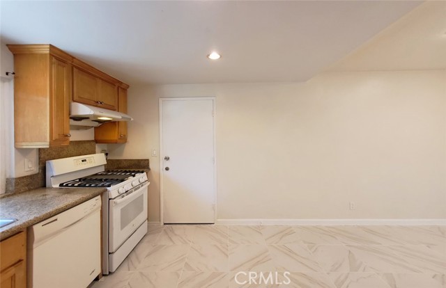 Detail Gallery Image 21 of 34 For 10532 Royal Oak, Stanton,  CA 90680 - 4 Beds | 2 Baths