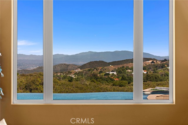 38150 Via Huerta, Murrieta CA: https://media.crmls.org/medias/19bb136e-c7b2-46bf-83c7-7707c105373c.jpg