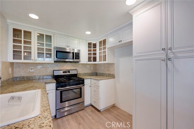 Detail Gallery Image 10 of 44 For 5812 Old Village Rd #212,  Yorba Linda,  CA 92887 - 3 Beds | 2 Baths