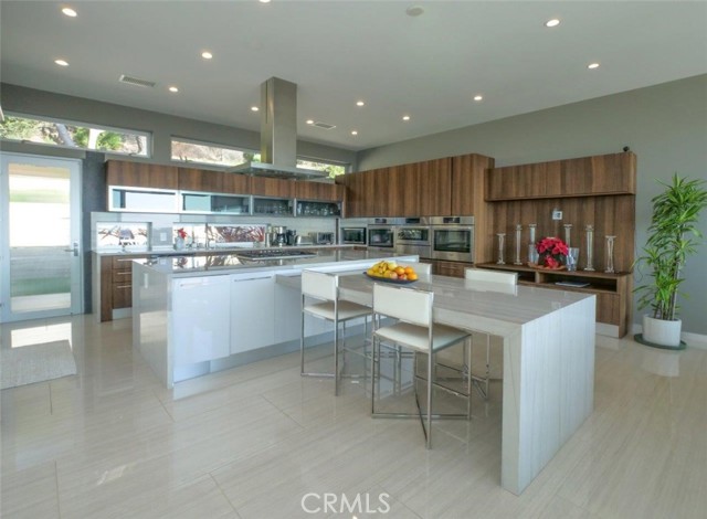 1356 Via Romero, Palos Verdes Estates CA: https://media.crmls.org/medias/19bb6885-db3b-4ad7-bb47-8f243aa5b1ff.jpg