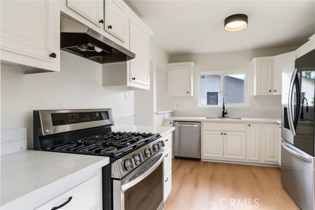 Detail Gallery Image 5 of 18 For 383 E Mesa, Rialto,  CA 92376 - 3 Beds | 2 Baths