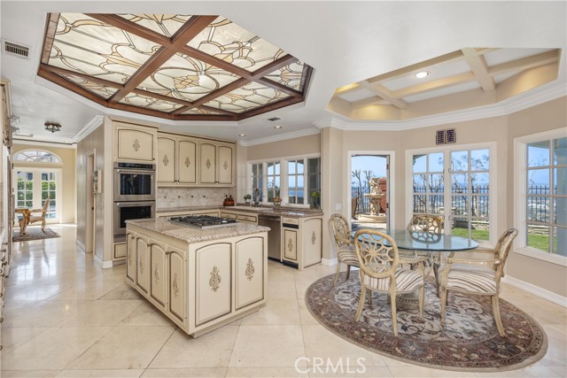 Detail Gallery Image 10 of 41 For 3211 E Mandeville Pl, Orange,  CA 92867 - 6 Beds | 6/1 Baths